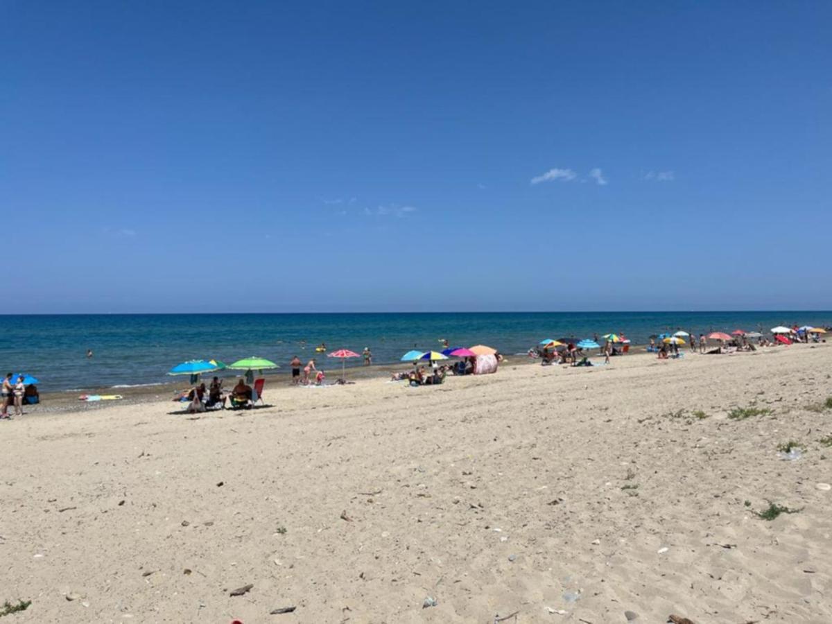 Villa Capri Holiday Home Campofelice Di Roccella Bagian luar foto