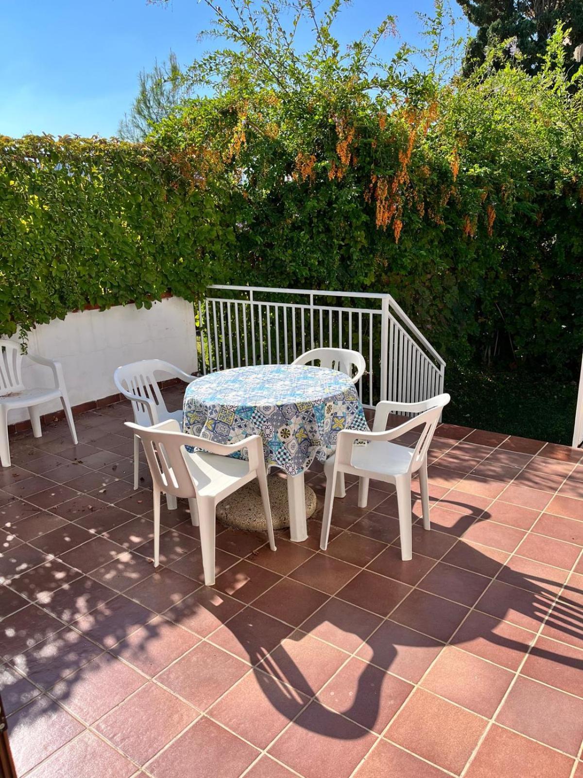 Villa Capri Holiday Home Campofelice Di Roccella Bagian luar foto